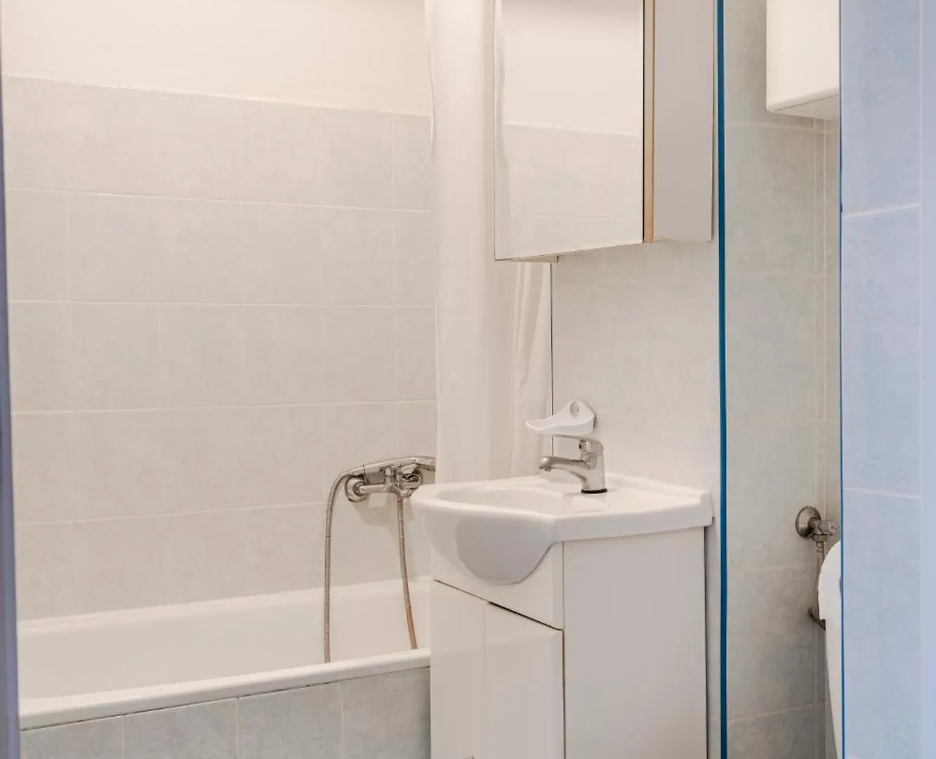 Grzybowska Str Apt City Center Warsaw Apartment